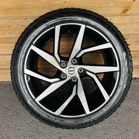 18" org. Volvo V60/S60 felger m/piggfrie vinterdekk!!