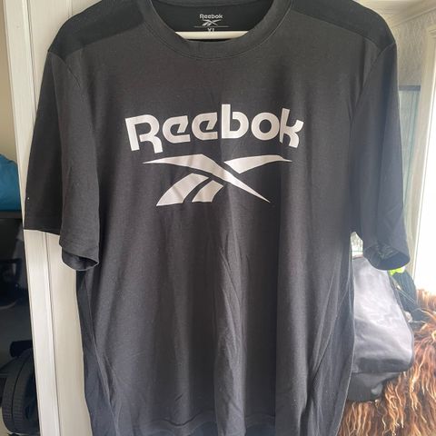 Reebok t-skjorte