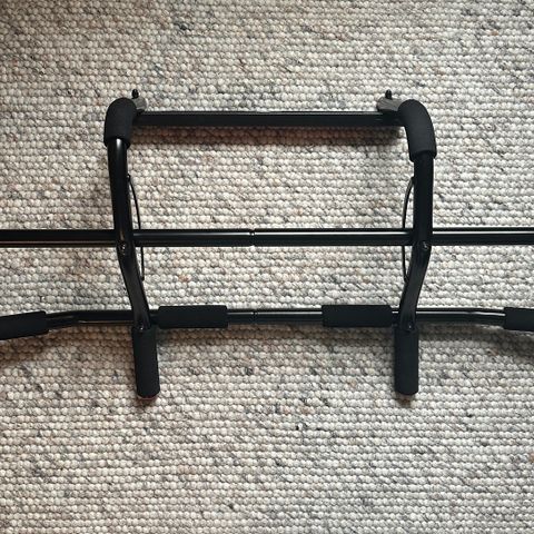 Adidas door gym - pull up bar