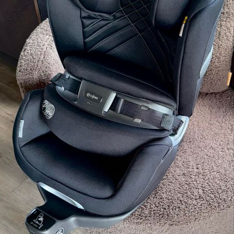 Cybex Anoris T i-Size bilstol selges.