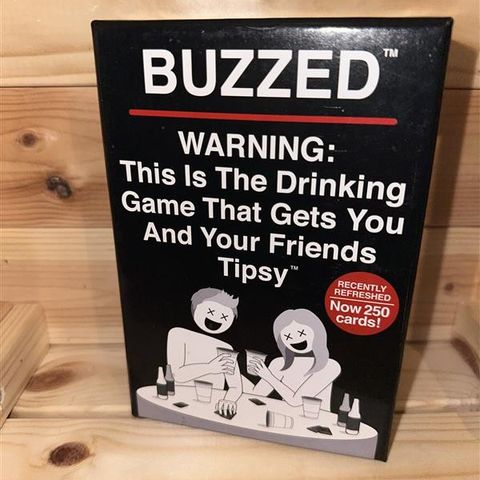 Drikkelek " buzzed"