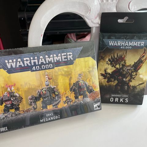 Warhammer 40K Orks Meganobs og kort