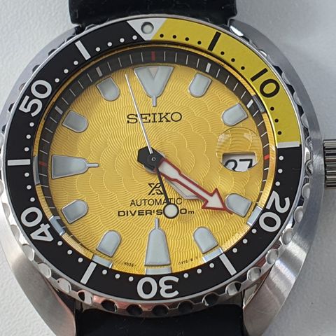 Seiko Prospex Zimbe 10 SRPD19K1 Mini Turtle med gul urskive til salgs