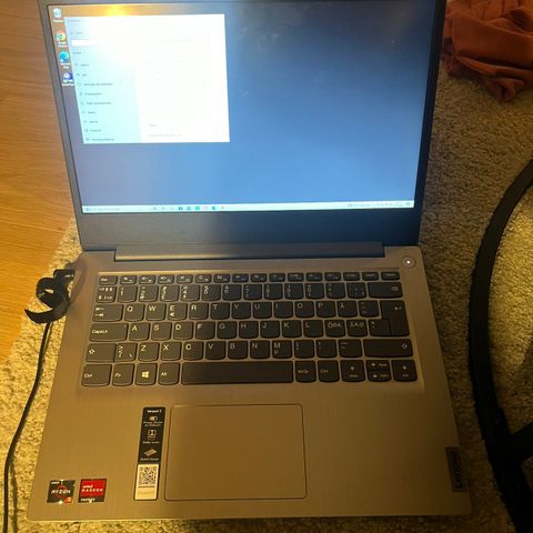 Lenovo ideapad 3