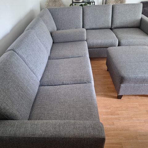 Hjørnesofa med puff (GRENOBLE)