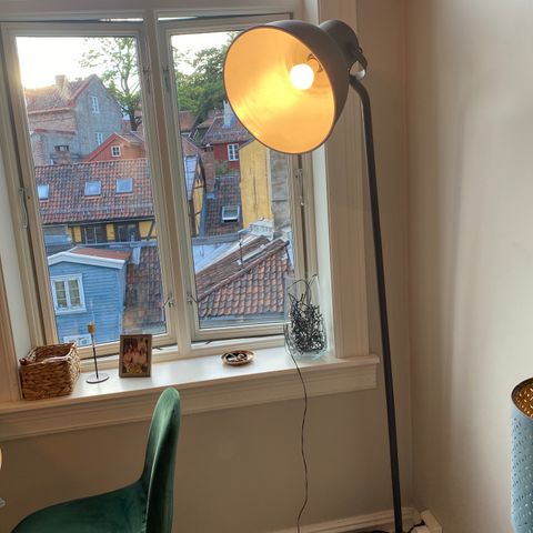 Hektar stålampe fra Ikea