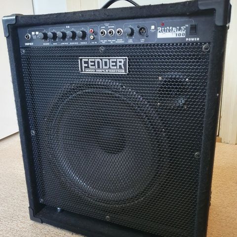 Fender Rumble 100 1x15 Bassforsterker