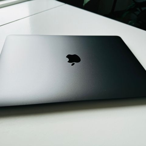 MacBook Air M1 8/256