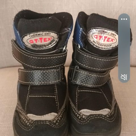 GoreTex høst/vintersko str 22.