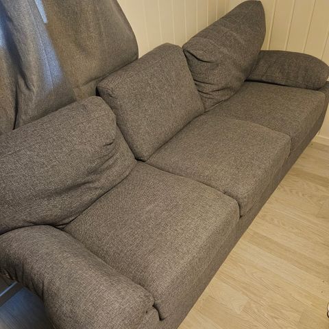 Godt brukt sofa gis bort gratis