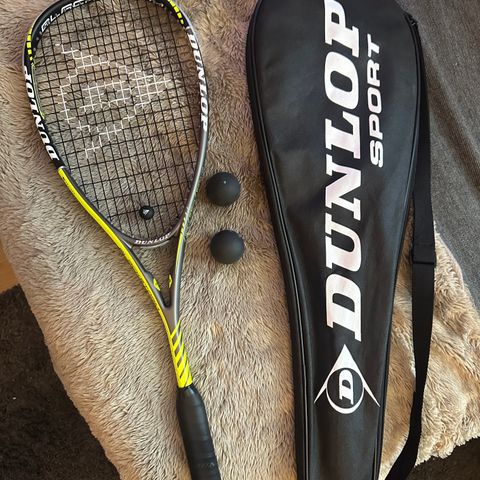 Dunlop Blackstorm Graphite - Lite brukt squash-racket (ny pris: 1599,-)