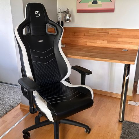 Noblechairs EPIC Gamingstol