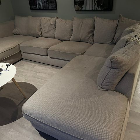Godt brukt sofa med sjeselong