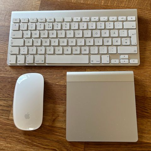 Apple Magic Keyboard, Trackpad og Mouse til salgs