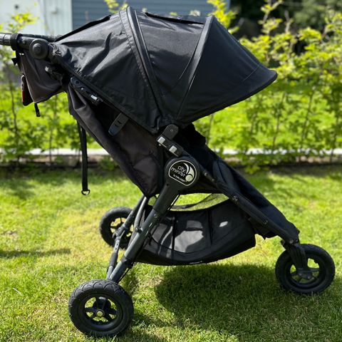 Baby Jogger City Mini GT med reiseveske og regntrekk