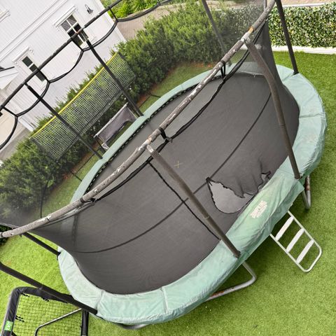 Jumpking stor trampoline (Oval, nest størst)