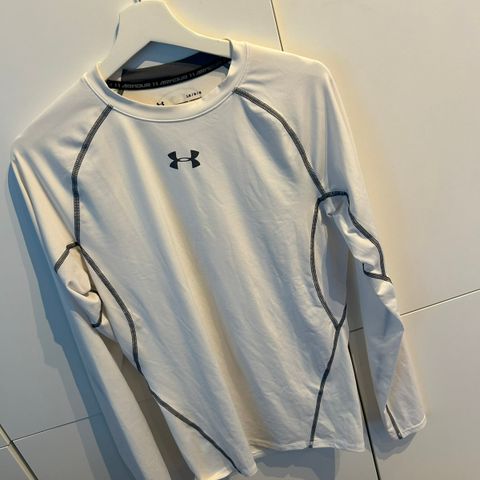 Under Armour genser/t-skjorte