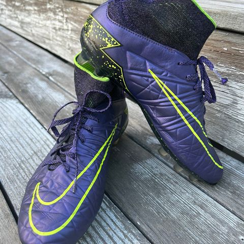 Nike  Hypervenon fotballsko