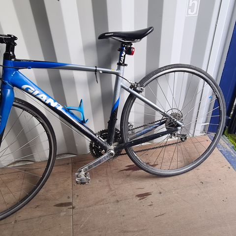 Landeveisykkel, Giant Defy