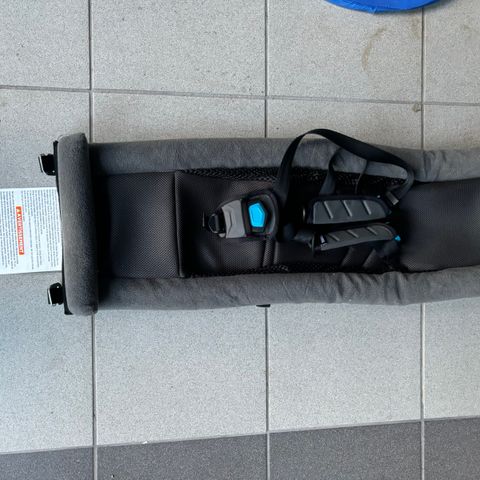 Thule Chariot baby sling
