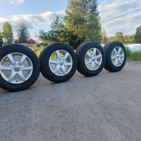 5x120 R17 sommerdekk VW