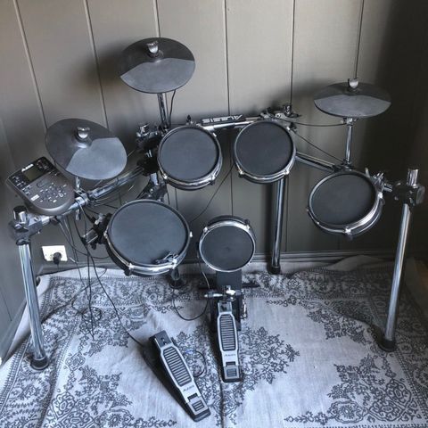 Alesis Surge elektrisk trommesett