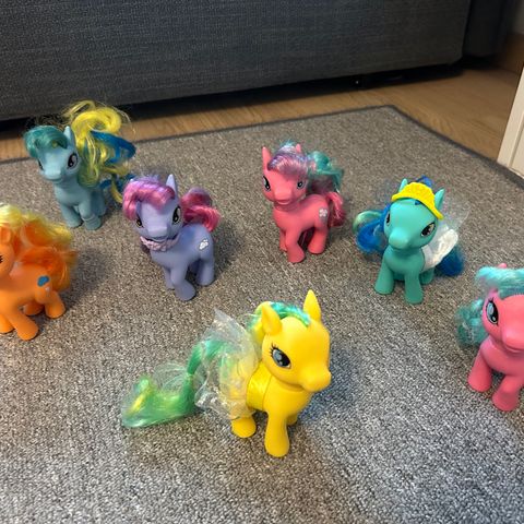 7 Ponny med tilbehør