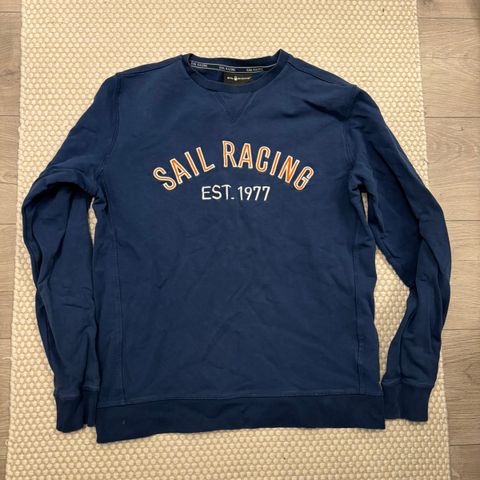 Genser fra Sail Racing