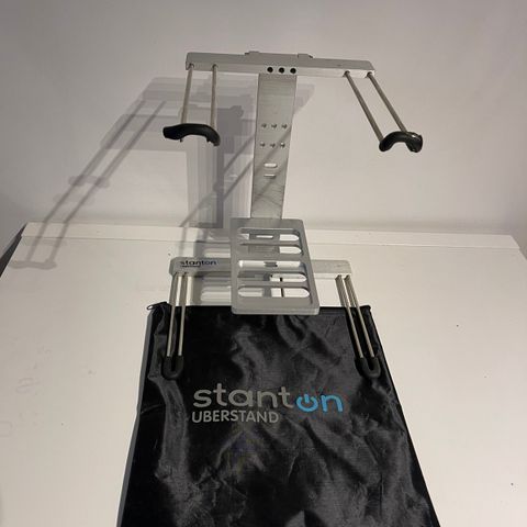 Stanton Uberstand