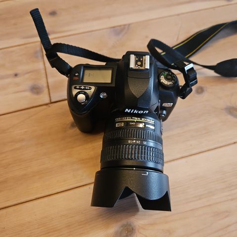 Nikon D70 med utstyr + D40 kamerahus