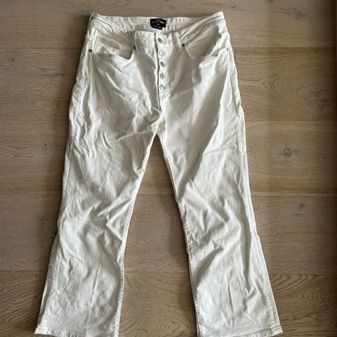 Cropped jean fra Zara