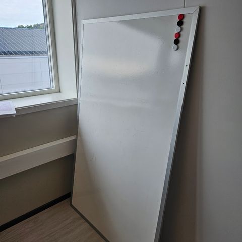 Whiteboard ca 150x75 cm
