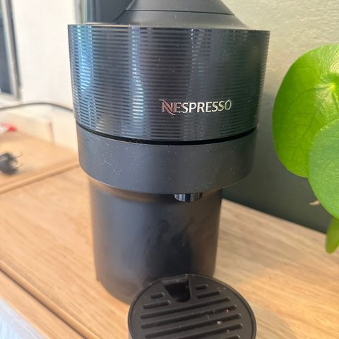Nespresso Vertuo pop + Aeoriccino 3-melkeskummer