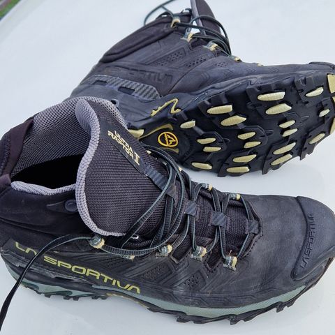 La Sportiva Ultra Raptor II Mid