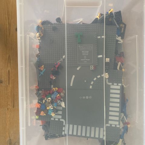 Stor Lego kasse