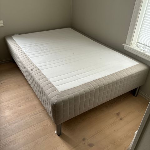 SKÅRER 140 seng fra IKEA