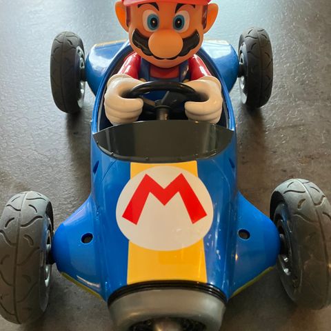 Super Mario bil