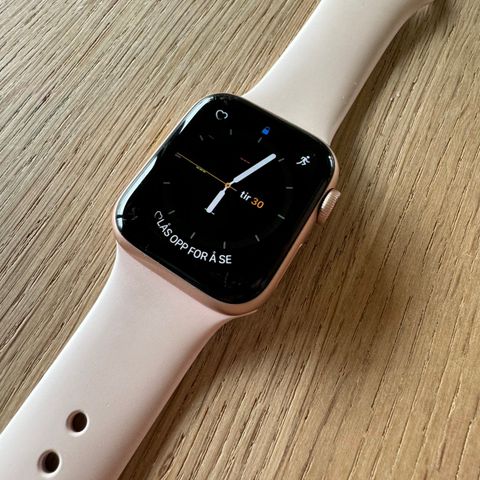 Apple Watch 5 40mm rosegull