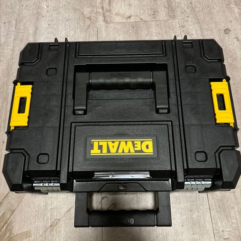 Ny Dewalt koffert til DCG405NT