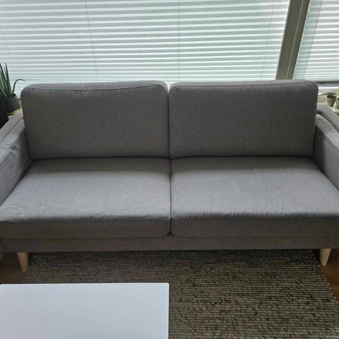 Eureka Sofa selges