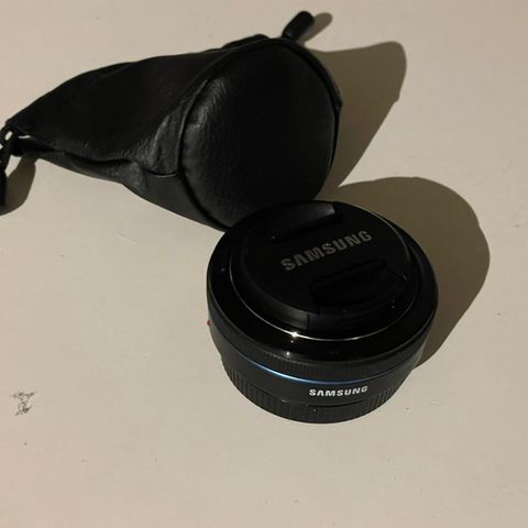 SJELDEN Samsung 30mm F2 Pancake lens (NX mount)