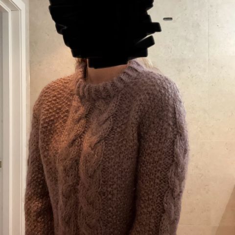 Nydelig strikket genser