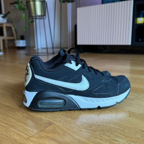 Nike Air - str 36.5 (23cm)