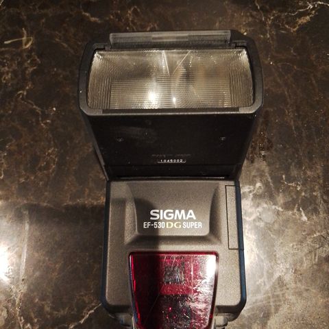 Sigma ef 530dg super til Sony