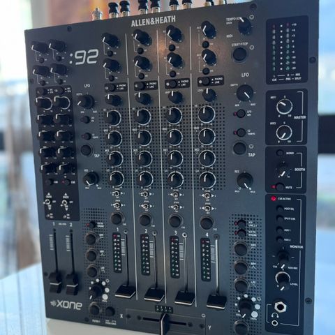 Allen & Heath Xone 92