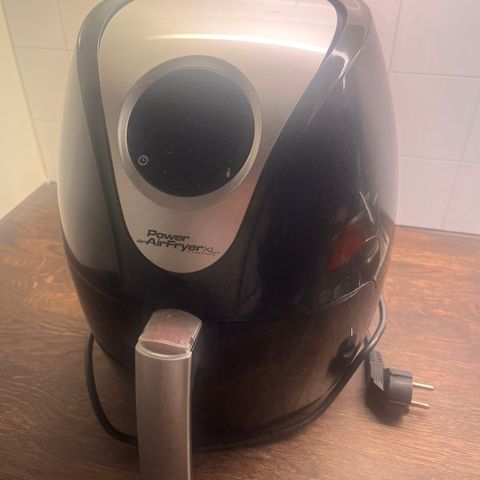 (Reservert) Brukt Air fryer Small