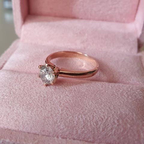 Diamantring 1.02 karat (14k rosegull)