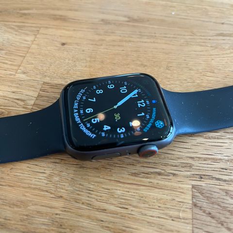 Apple Watch 4 44mm GPS + Cellular