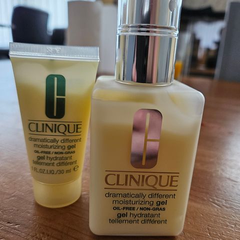 Clinique dramatically different moisturising gel oil free / non gras gel