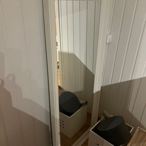 Speil fra IKEA selges